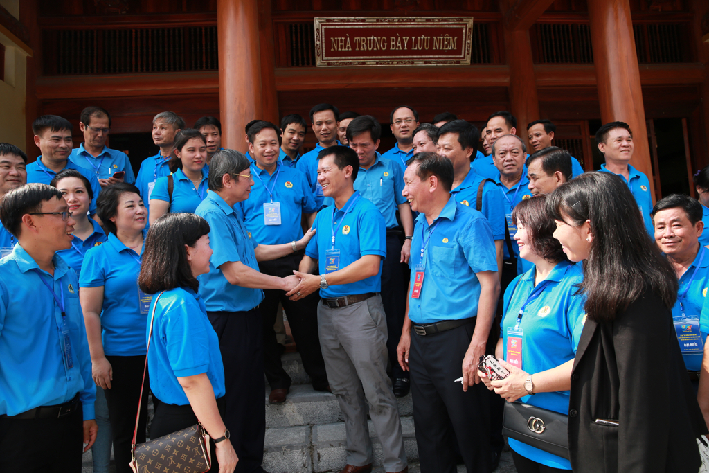 http://www.congdoan.vn/FileManager/Files/nguyenthingoctu/images/HN5_6952(1).JPG